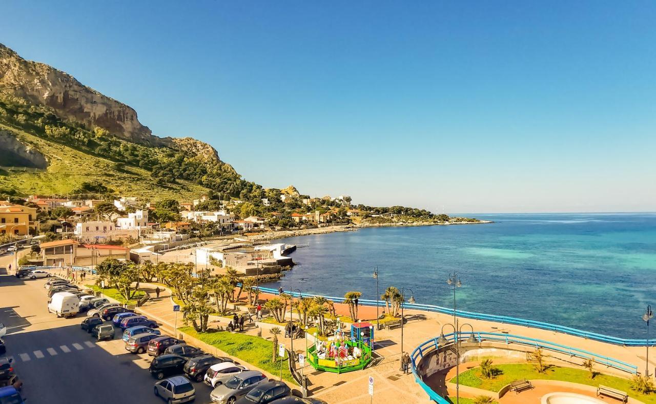 B&B Una Terrazza Sul Golfo Di Sferracavallo Exterior foto
